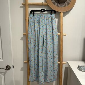 Viral Dippin' Daisy's martini cocktail shell print wide-leg pants size M